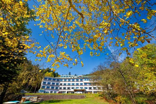 然別湖の紅葉 然別湖,秋,紅葉の写真素材