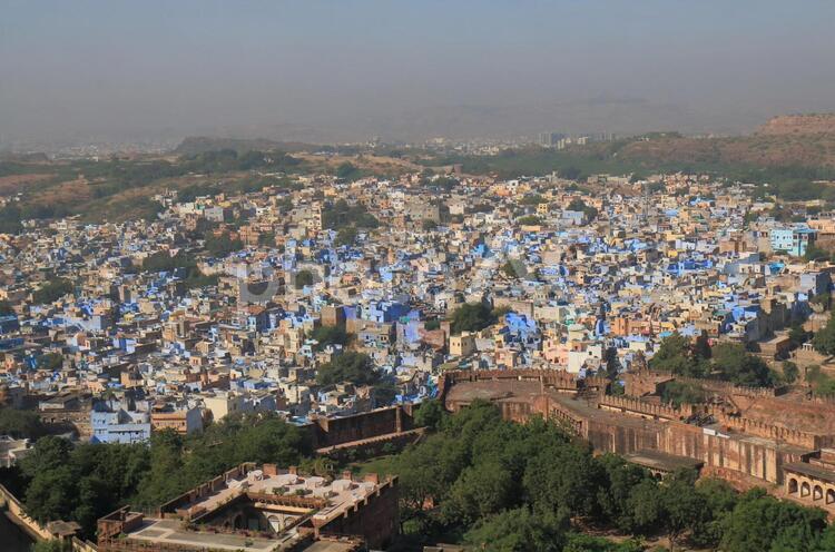 インド　ジョードプルの青の市街地の風景 インド,ジョードプル,ラジャスタンの写真素材