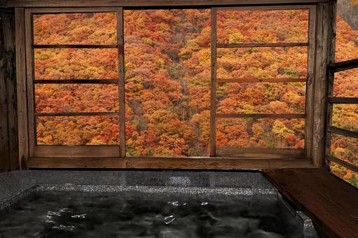 Open-air bath in the autumn leaves Open-air bath in the autumn leaves