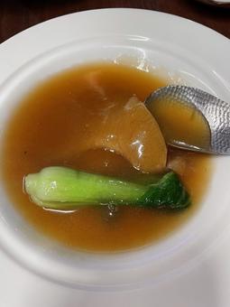 フカヒレの姿煮 フカヒレの姿煮の写真