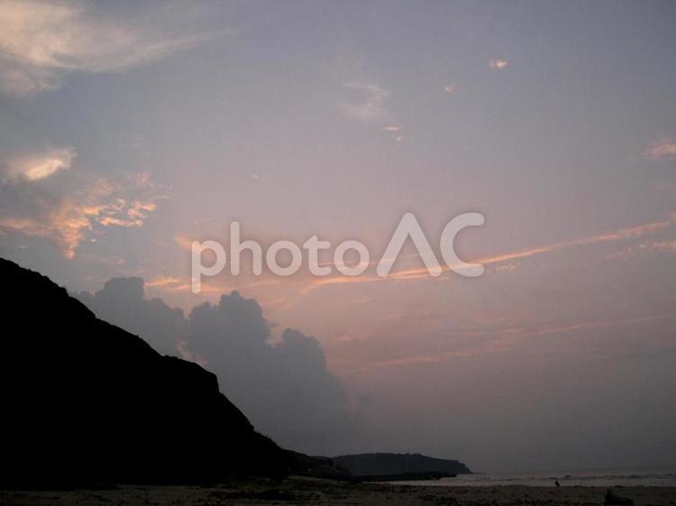 離島の夕暮れ 夕暮れ,夕焼け,日暮れの写真素材