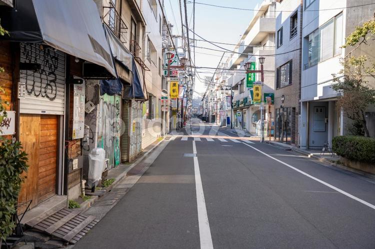 代々木八幡駅周辺の商店街 代々木八幡,駅,町並みの写真素材