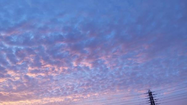 鉄塔 電線 夕景 鉄塔 電線 夕景の写真