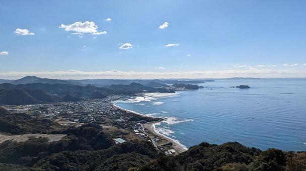 鋸山ロープウェー山頂駅から眺める景色 鋸山ロープウェー山頂駅から眺める景色の写真