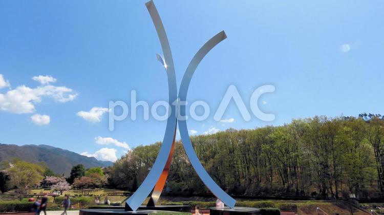 春のみさか桃源郷公園　平成の塔 シンボル,モニュメント,みさか桃源郷公園の写真素材