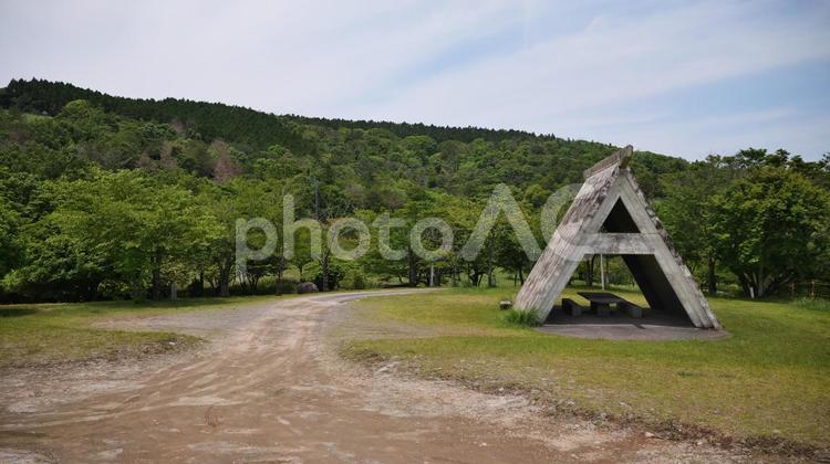 宮崎県えびの市矢岳高原の避難所 宮崎県,えびの市,景色の写真素材