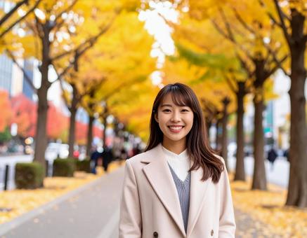 ストリートスナップ・イチョウ並木の彼女 ストリートスナップ・イチョウ並木の彼女の写真