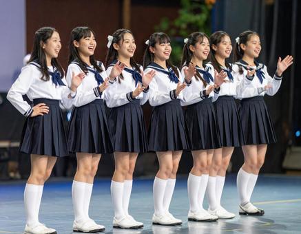 合唱をする生徒達 合唱をする生徒達の写真