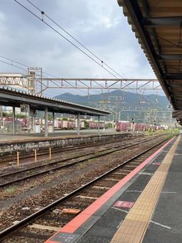 八代駅ホー厶からみえる貨物基地 八代駅ホー厶からみえる貨物基地 貨物,貨車,風景の写真素材