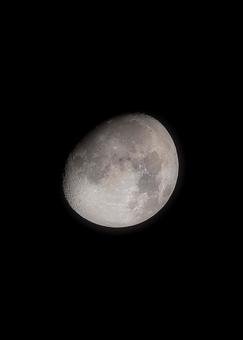 十三夜の月 月,十三夜,十三夜の月の写真素材