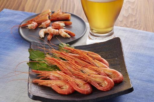 シマエビ 生ビール おつまみセット シマエビ 生ビール おつまみセット 北海しまえび,生ビール,おつまみセットの写真素材