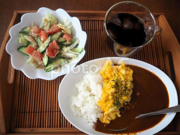 オムカレーライス ご飯,ごはん,おうちカフェの写真素材