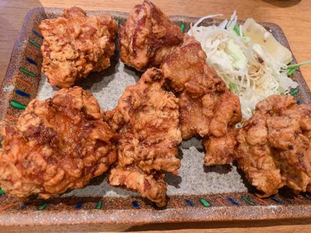 カリッと揚げてある唐揚げ カリッと揚げてある唐揚げ 唐揚げ,鶏肉,茶色の写真素材