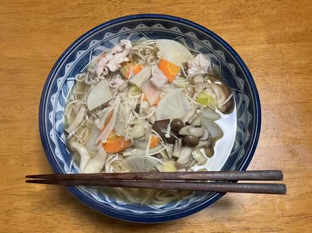 具だくさん蕎麦 具だくさん蕎麦 蕎麦,自炊,食事の写真素材