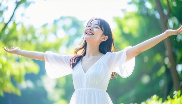 健康的な女性深呼吸 健康的な女性深呼吸の写真