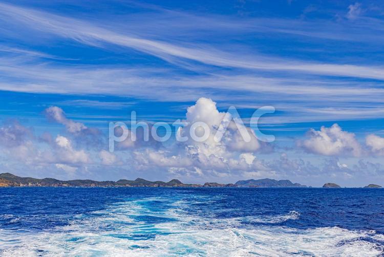 小笠原諸島　ははじま丸から見た海景 小笠原諸島,海景,晴天の写真素材