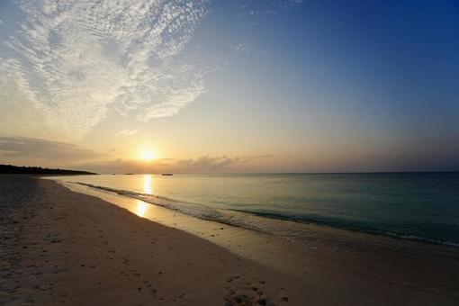 Beautiful Hateruma blue sea and sunset, JPG Beautiful Hateruma blue sea and sunset, JPG