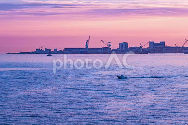 夕暮れ時の海 観光,晴れ,夕焼けの写真素材