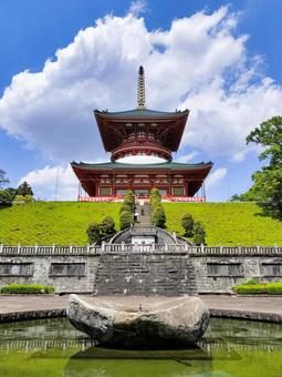 成田山新勝寺 西洋庭園から見る平和大塔 成田山新勝寺 西洋庭園から見る平和大塔 成田山,新勝寺,平和大塔の写真素材