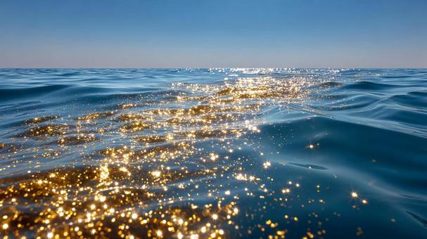 キラキラと輝く水面が美しい、癒やしの海 キラキラと輝く水面が美しい、癒やしの海の写真
