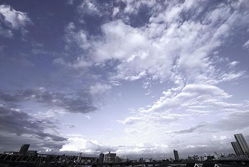 pale blue... 空色カオス。 天空,空,雲の写真素材