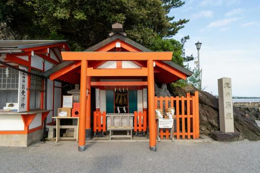 Photo, futami kodama shrine, second see xingyu, a shrine, 