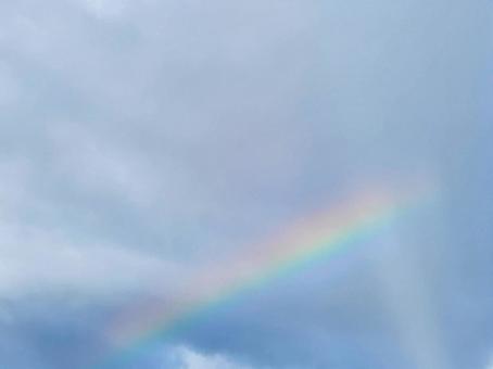 虹と光 青空,ハロ,光の写真素材