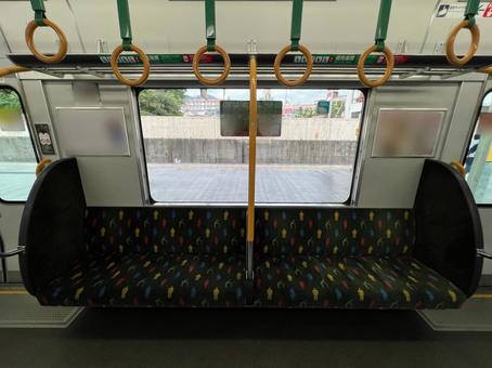 JR207系電車の優先座席 JR207系電車の優先座席 優先座席,シート,priorityseatの写真素材