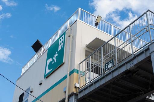 南蒲生津波避難タワー 避難場所の看板1 南蒲生津波避難タワー 避難場所の看板1 津波避難タワー,避難所,待避所の写真素材