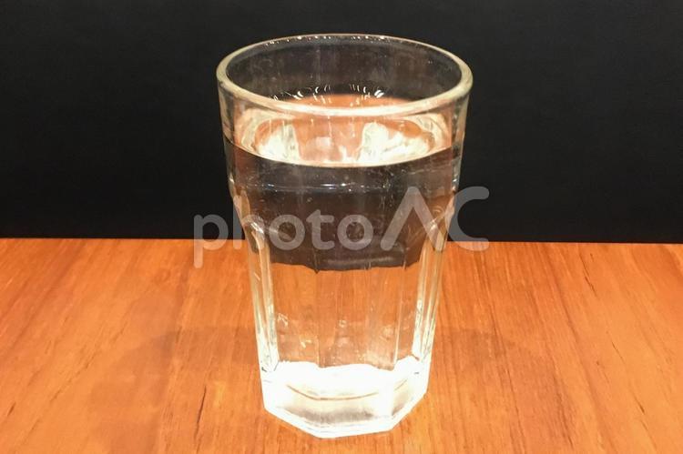 水 水,透明,冷たいの写真素材