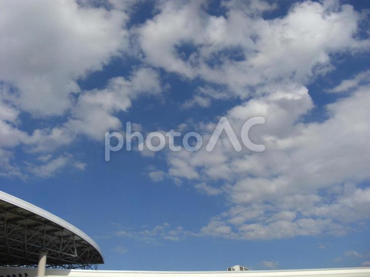 十一月の雲-5 十一月,青空,空の写真素材