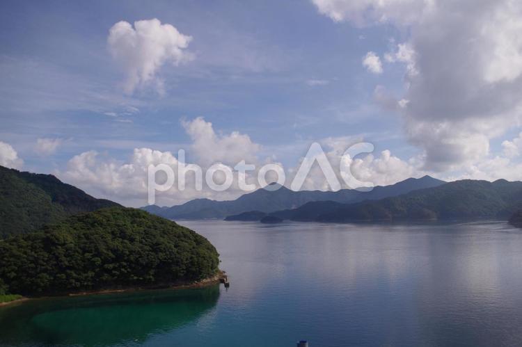 夏の青い空と海（長崎・上五島） 海,空,青空の写真素材
