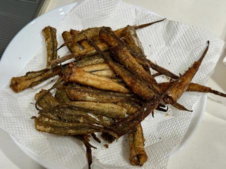 小魚の唐揚げ 小魚の唐揚げ 小魚,唐揚げ,フライの写真素材