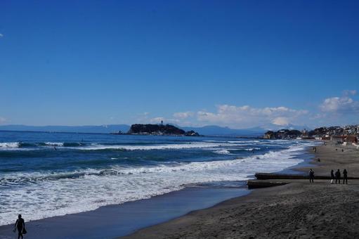 江ノ島を望む海岸 江ノ島,江の島,海の写真素材
