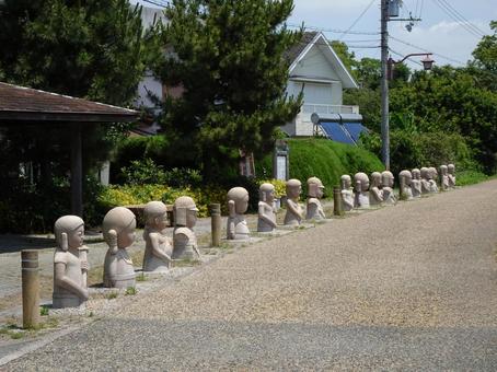喜瀬川右岸の遊歩道(播磨町大中1丁目) 喜瀬川右岸の遊歩道(播磨町大中1丁目)の写真