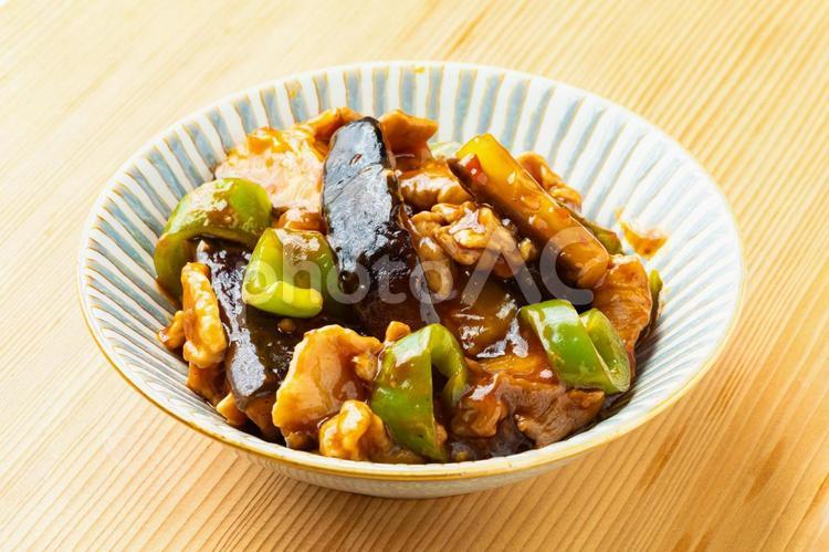 お皿いっぱいの麻婆茄子4 麻婆茄子,マーボー茄子,麻婆の写真素材