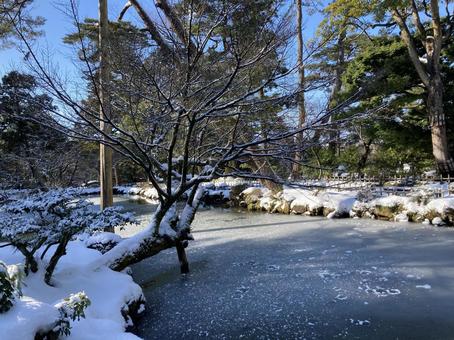 氷池 氷池 冬,凍った湖,雪景色の写真素材