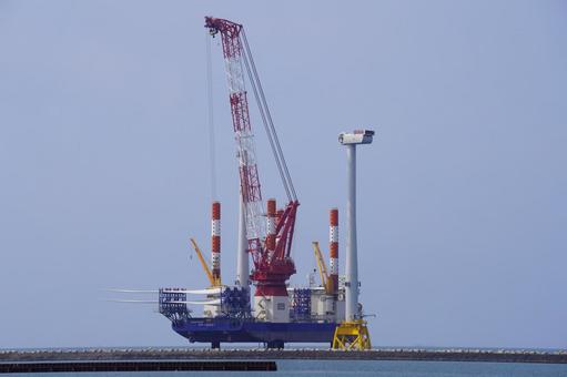 クレーン船の作業風景 クレーン船の作業風景 工事,風力発電機,エコの写真素材