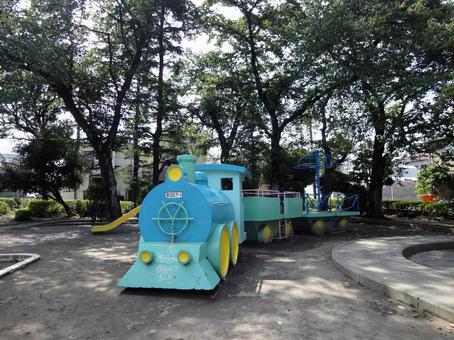 徳殿公園の機関車の遊具 徳殿公園,機関車,公園の写真素材