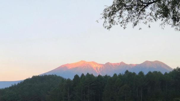 夏の御嶽山(御岳山)・赤おんたけ 夏の御嶽山(御岳山)・赤おんたけの写真