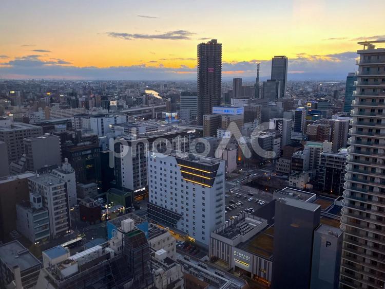 名古屋の風景４　夕方 景色,ビル,眺めの写真素材