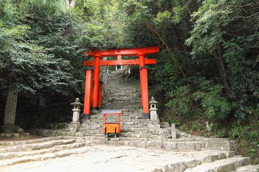神倉神社石段と鳥居 神倉神社石段と鳥居の写真