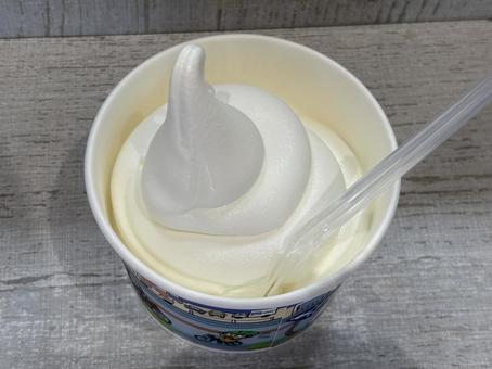 生ソフトクリーム バニラ,ミルク,牛乳の写真素材