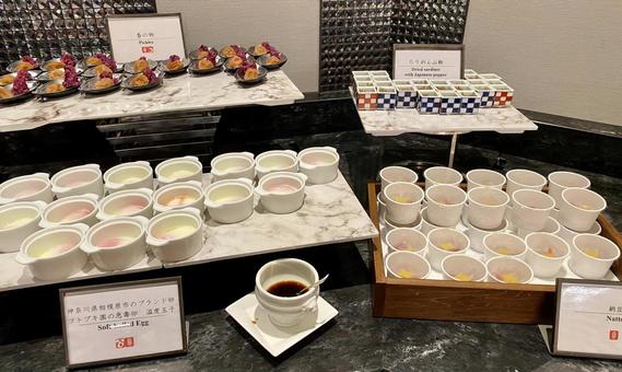 ビュッフェ。和食コーナー。小鉢 ビュッフェ。和食コーナー。小鉢の写真