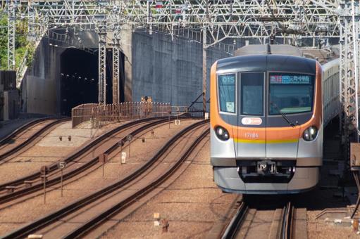 東京地下鉄副都心線用の通勤形電車 東京地下鉄副都心線用の通勤形電車の写真