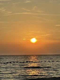 沖縄の夕日の写真