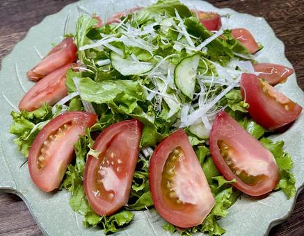 トマトとグリーン野菜のサラダ トマト,サラダ,野菜の写真素材