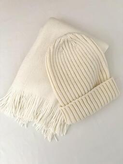 毛糸の帽子とマフラー 帽子,毛糸,防寒の写真素材