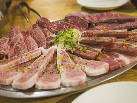 焼肉盛り合わせ 焼肉,肉料理,和牛の写真素材