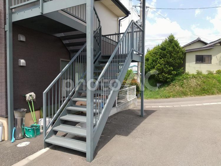 階段　アパート　集合住宅 階段,段差,アパートの写真素材